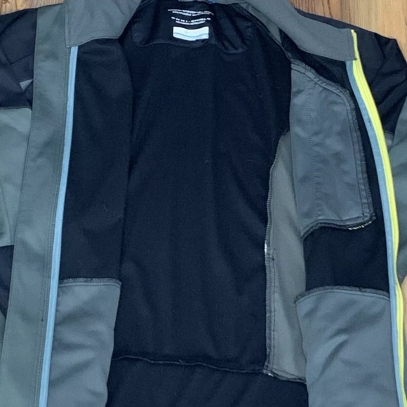 Columbia Black and Gray Jacket w/ Yellow Accents- Men’s Omni-Shield Windproof L - Picture 8 of 11